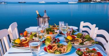 Hüsnü'nün Yeri datça merkez kumluk koyu rakı balık mekanı