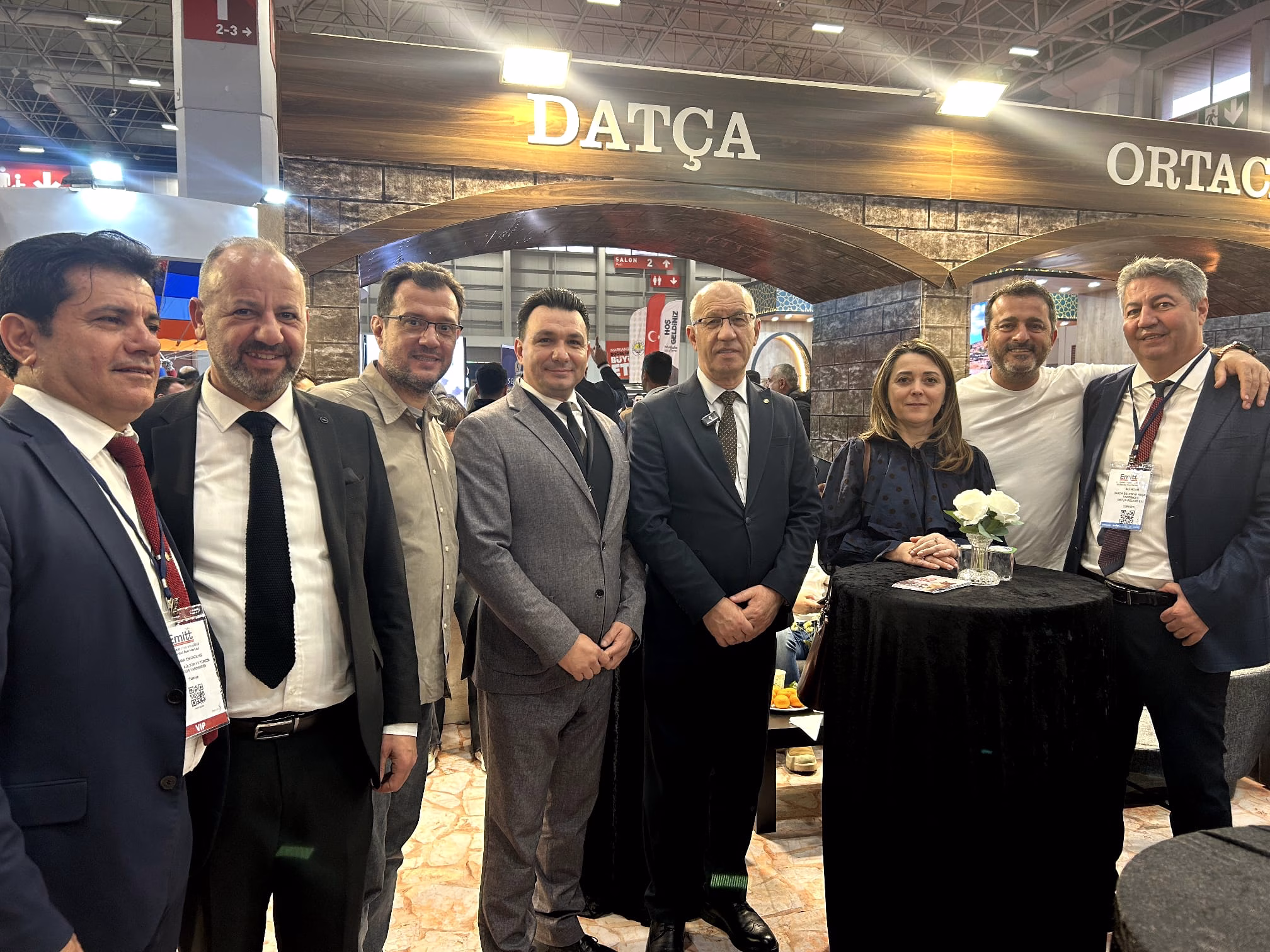Emitt Fuarında datça mutlu, datcalı mutlu, fuar gezginleri mutlu