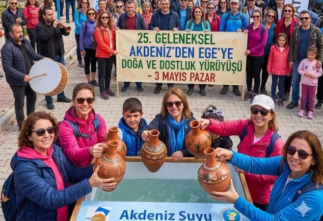 Datça'da 25. Akdeniz’den Ege’ye Dostluk ve Doğa Yürüyüşü 3 Mayıs'ta yapılıyor. Akdeniz suyunun Ege'ye döküleceği bu eşsiz rota ve etkinlik detayları haberimizde.